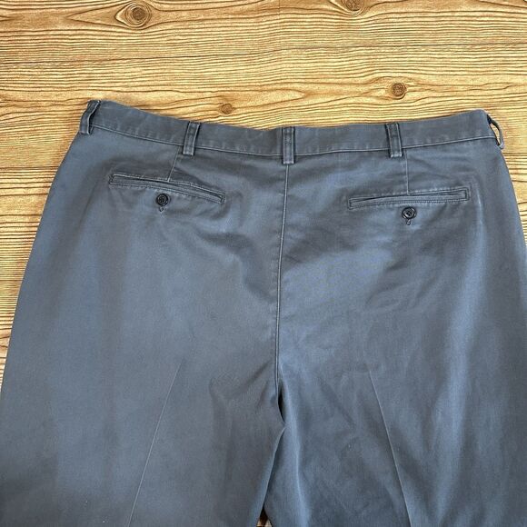 L.L. Bean Classic Fit Men's Pants Size 42 x 29 Gray 100% Cotton - Picture 4 of 16